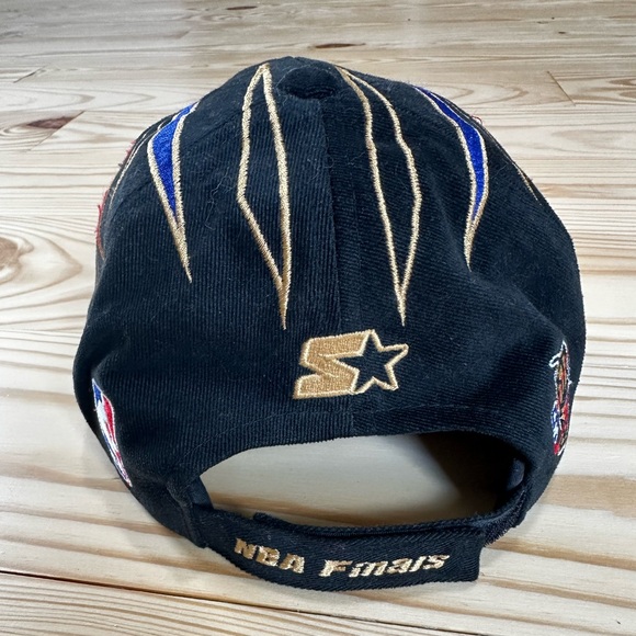 Vintage Starter NBA Champions Bulls Hat - Picture 4 of 8